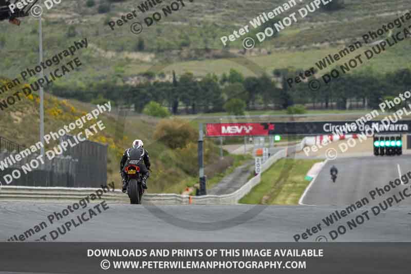 cadwell no limits trackday;cadwell park;cadwell park photographs;cadwell trackday photographs;enduro digital images;event digital images;eventdigitalimages;navarra;no limits trackdays;peter wileman photography;racing digital images;trackday digital images;trackday photos